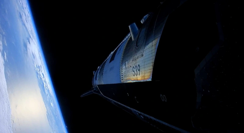 SpaceX впервые запустила новейшую мегаракету Starship V3 — корабль потерял двигатель, но продолжил полёт 